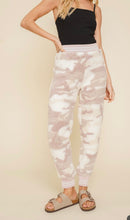 Load image into Gallery viewer, Camo Sherpa Jogger Pants