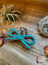 Load image into Gallery viewer, Turquoise magnesite bead bow hair clips