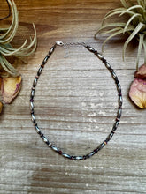 Load image into Gallery viewer, Sterling Silver Torpedo &amp; Purple Spiny Oyster Choker – 14-Inch