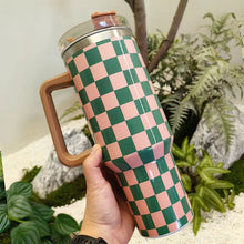Load image into Gallery viewer, Checkered Tumblers
