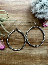 Load image into Gallery viewer, All silver hoop