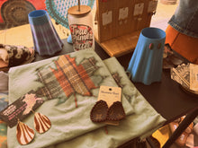 Load image into Gallery viewer, Fall Leaf Tee