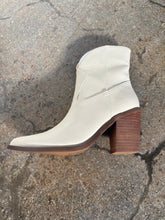Load image into Gallery viewer, Harmony Classic Low Calf Heeled Pointed Toe Boot - Beige