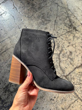 Load image into Gallery viewer, Kidman Black Suede Pointed Heeled Lace Up Boots