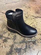 Load image into Gallery viewer, Bailey Round Toe Chelsea Ankle Boot