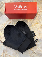 Load image into Gallery viewer, Willow Bronzing Velvet Tanning Mitt
