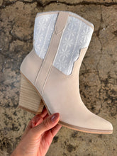 Load image into Gallery viewer, Sutton Floral Weave Cowgirl Boots