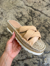 Load image into Gallery viewer, Rebel Platform Sandals