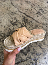 Load image into Gallery viewer, Rebel Platform Sandals