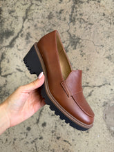 Load image into Gallery viewer, Margot Classic Cognac Loafers