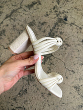 Load image into Gallery viewer, Raquel Snakeprint heels