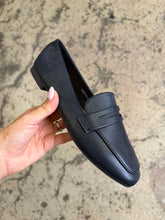 Load image into Gallery viewer, Harriet Loafers
