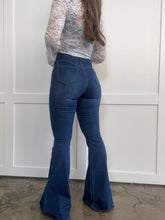 Load image into Gallery viewer, Fiona High Waisted Bell Bottom Flare Jeans - Medium Wash Denim
