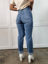 Load image into Gallery viewer, Lindsey Distressed Boyfriend Stretchy Jeans - Medium Wash