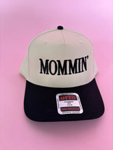 Load image into Gallery viewer, Mommin' Trucker Hat