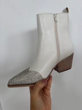 Load image into Gallery viewer, Zuri Rhinestone Pointed Mid-Calf Cowgirl Boots