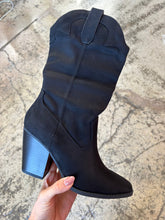 Load image into Gallery viewer, Akito Suede Mid-Calf Heeled Boots