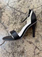 Load image into Gallery viewer, Paisley Studded High Heels