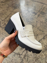Load image into Gallery viewer, Mary Jane Chunky Block Heels