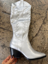 Load image into Gallery viewer, Samara Embroidered Knee High Cowgirl Boots - Silver