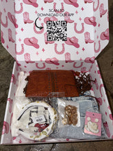 Load image into Gallery viewer, Willow Clothing Co. Country Concert Box