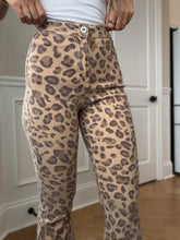 Load image into Gallery viewer, Fiona High Waisted Bell Bottom Flare Jeans - Light Brown Leopard