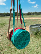 Load image into Gallery viewer, The Que Chula Redondo Leather Tooled Purse {6 Colors}