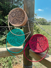 Load image into Gallery viewer, The Que Chula Redondo Leather Tooled Purse {6 Colors}