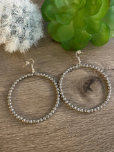 Load image into Gallery viewer, All silver hoop